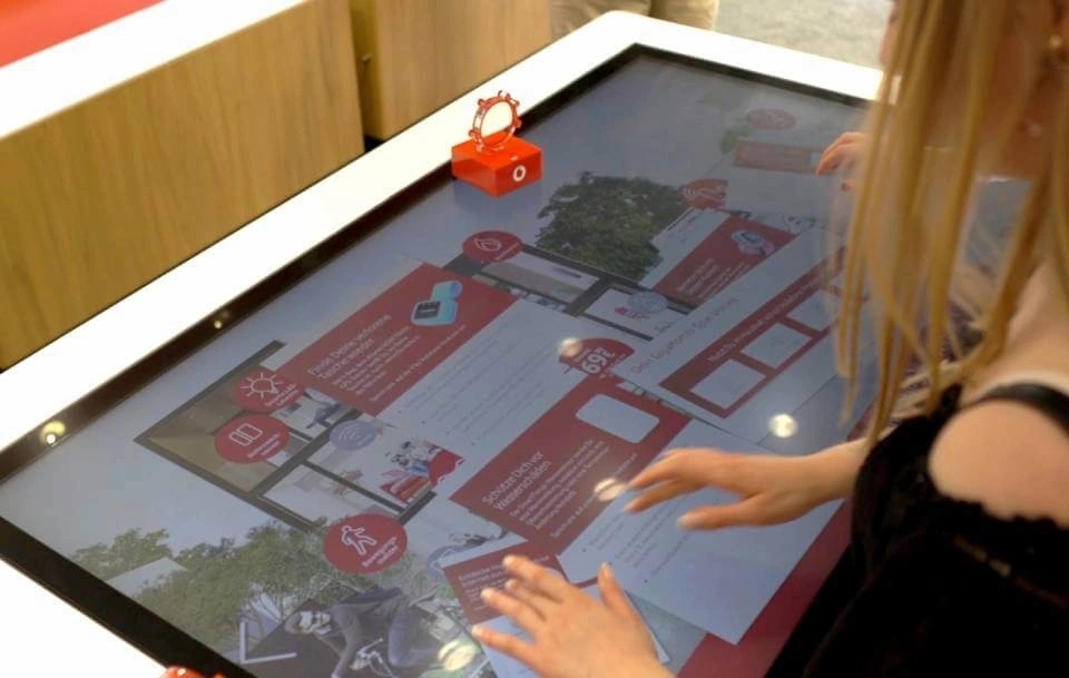interactive touch table for restaurant menu