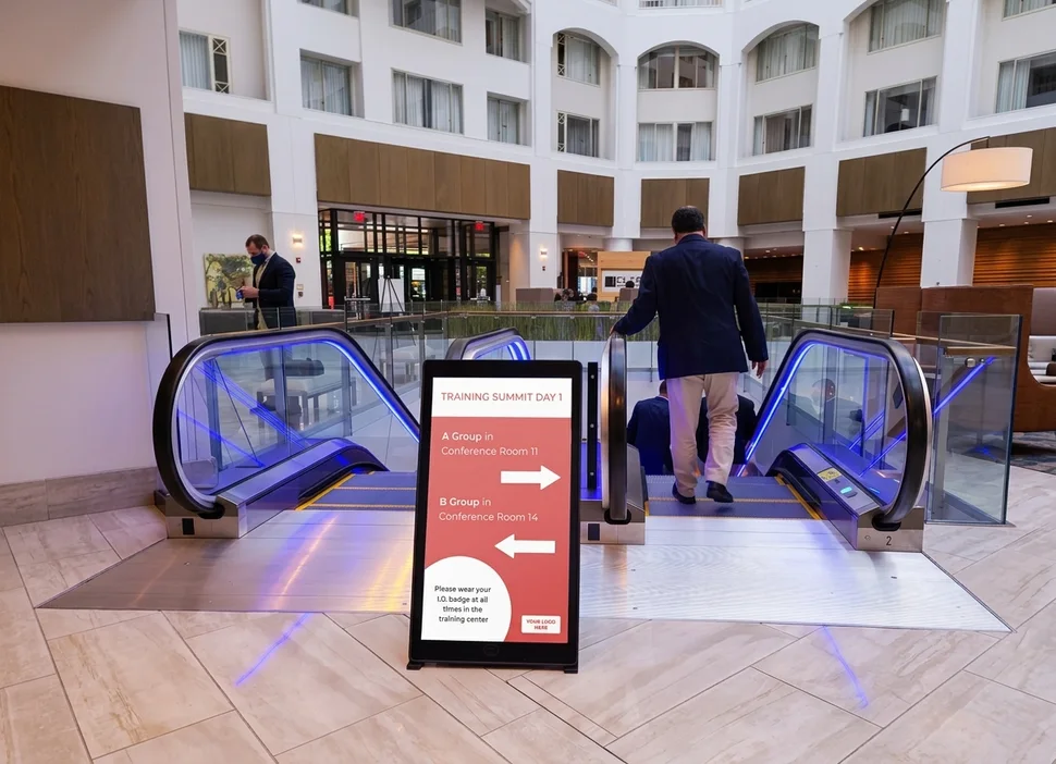 Lumi Link Cordless High-Brightness Digital A-Boards at Grand Hyatt Washington — project photo