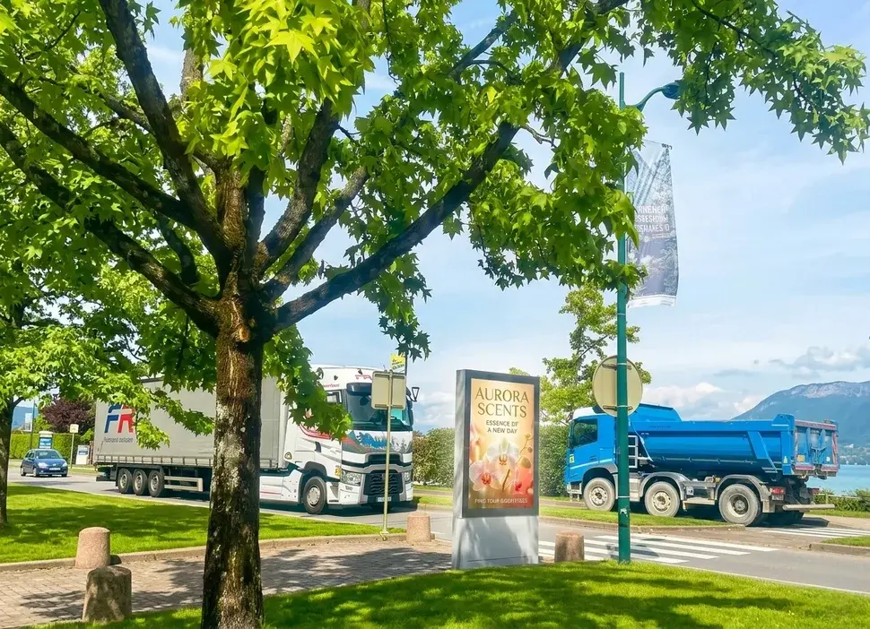 2,500-Nit Outdoor LCD Displays Empower Smart City Communications in Évian-les-Bains, France — project photo