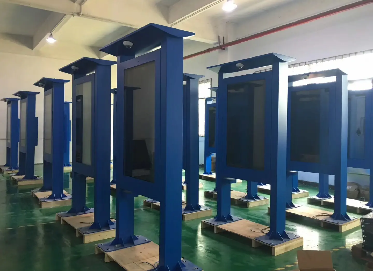 Outdoor LCD display manufacturing facility