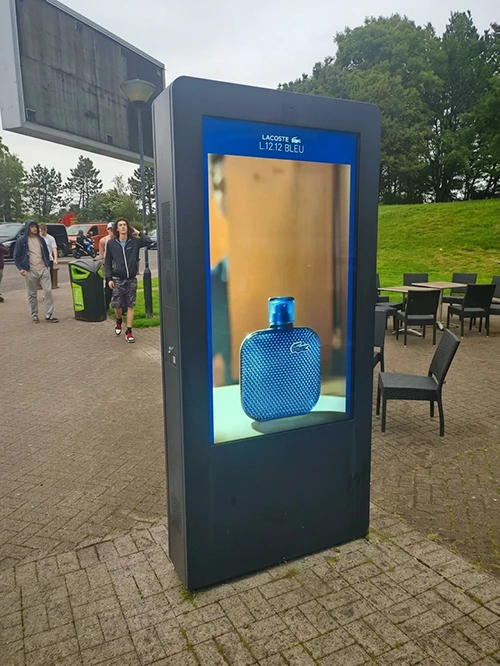 UK High Brightness High Definition LCD Advertising Display - High Brightness LCD Installation